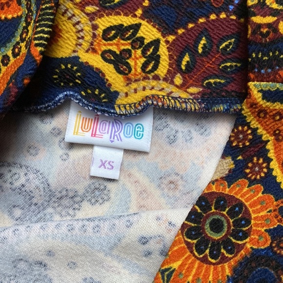 NWT LuLaRoe Cassie Pencil Skirt Size Extra Small - Picture 3 of 4